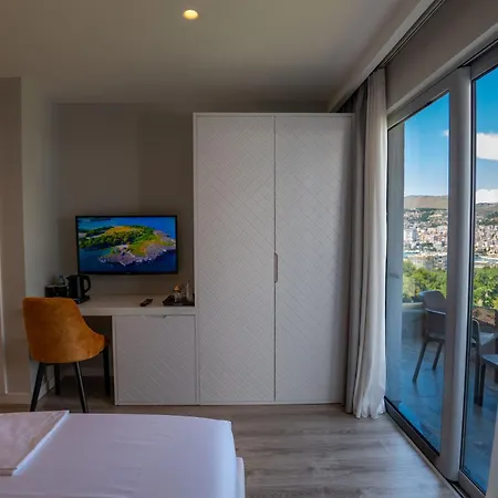 Teuta 4* Sarandë